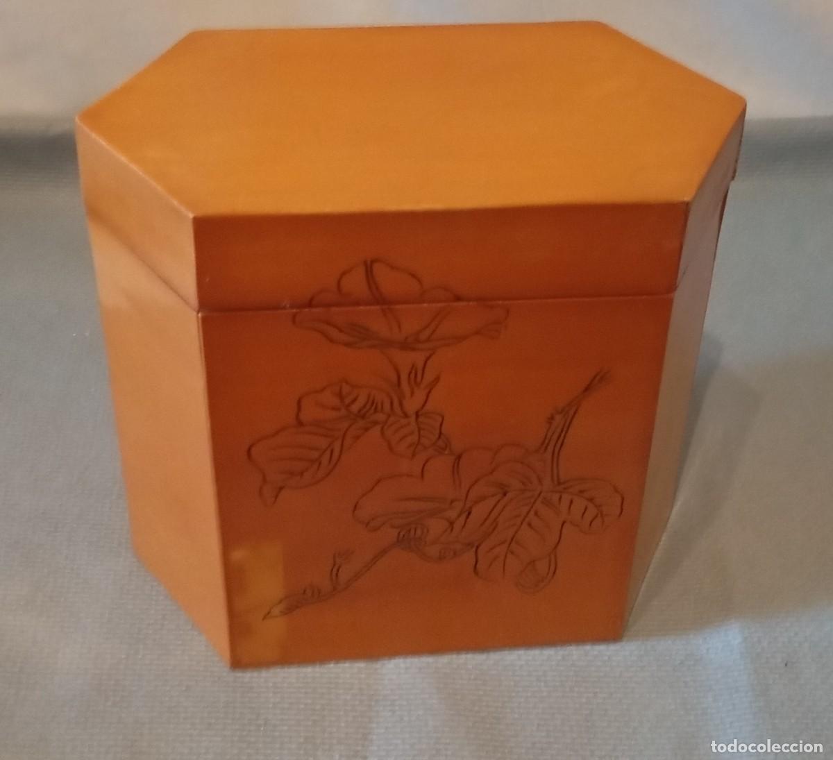 Cajas y cajitas met&aacute;licas: Caja hexagonal china vintage hecha de madera de bamb&uacute; - Foto 5