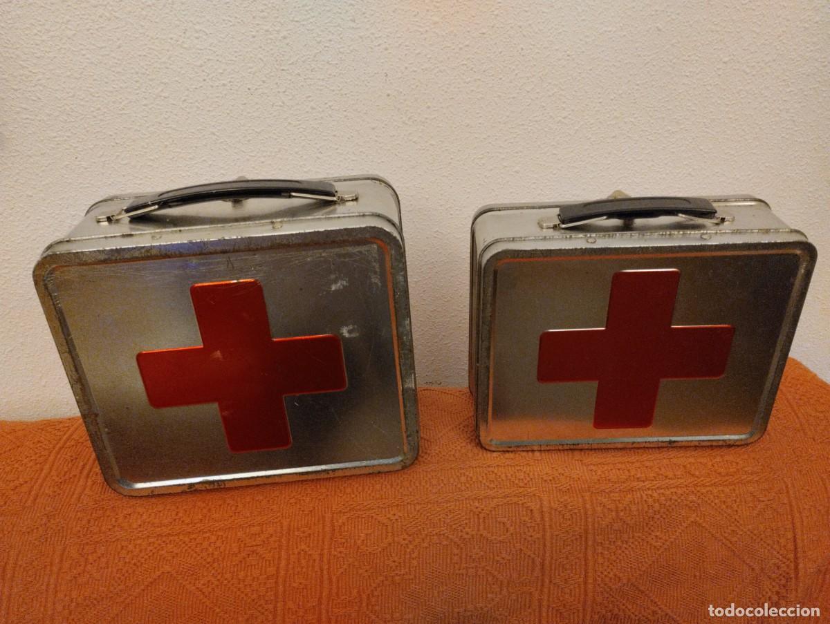 Cajas y cajitas met&aacute;licas: Lote botiquines antiguos - Foto 2