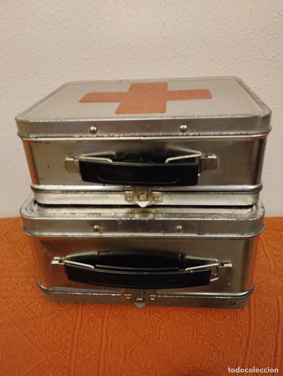 Cajas y cajitas met&aacute;licas: Lote botiquines antiguos - Foto 3