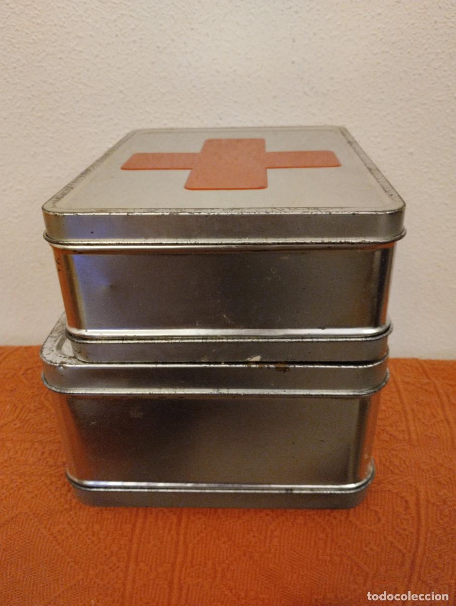 Cajas y cajitas met&aacute;licas: Lote botiquines antiguos - Foto 4
