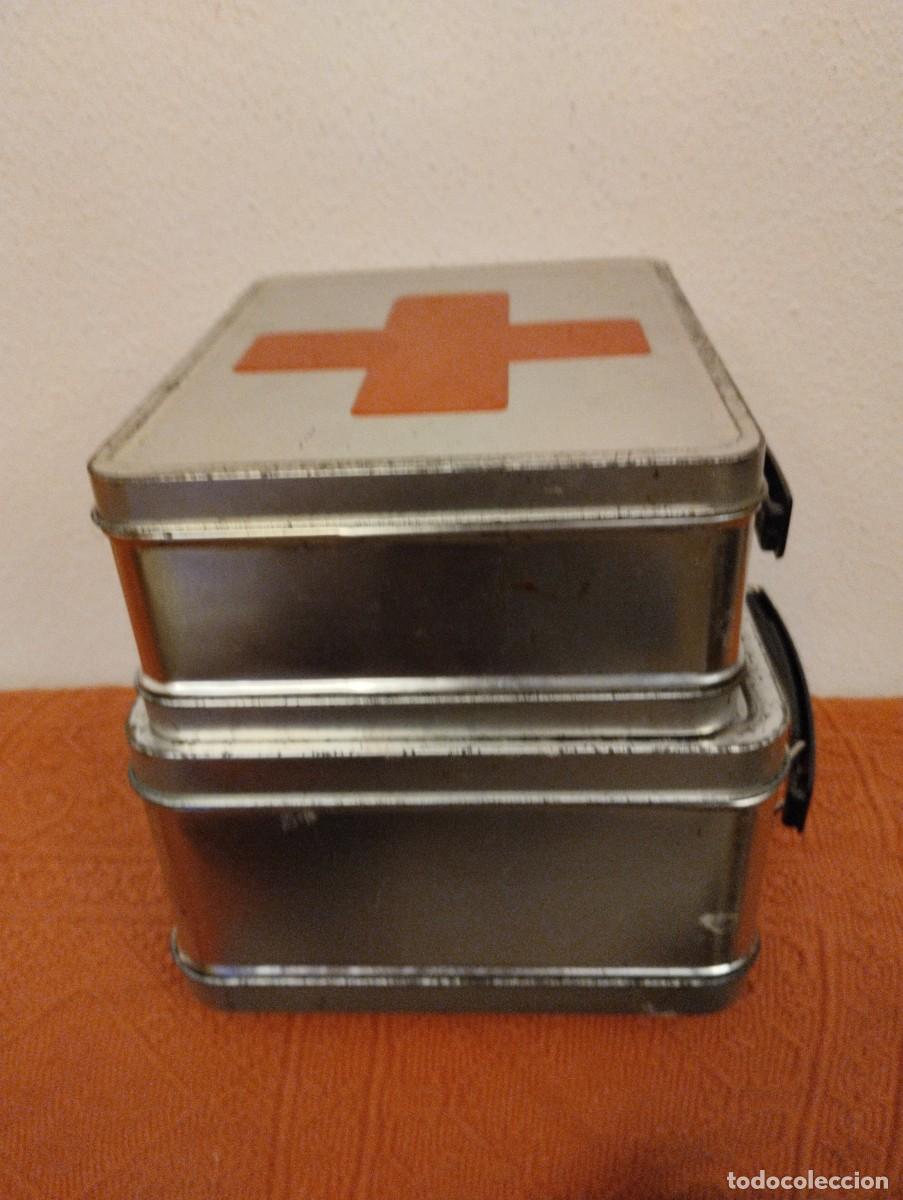 Cajas y cajitas met&aacute;licas: Lote botiquines antiguos - Foto 6