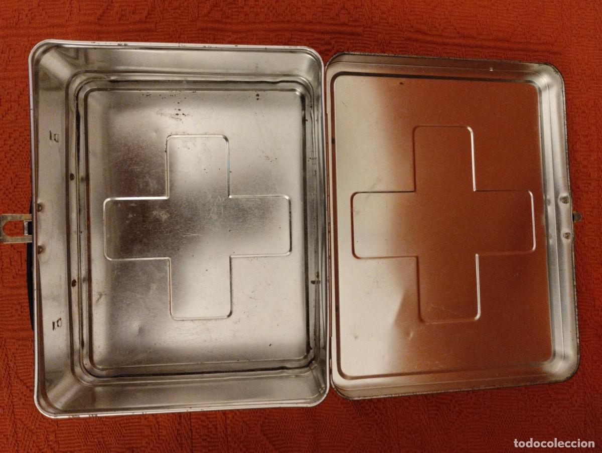 Cajas y cajitas met&aacute;licas: Lote botiquines antiguos - Foto 7