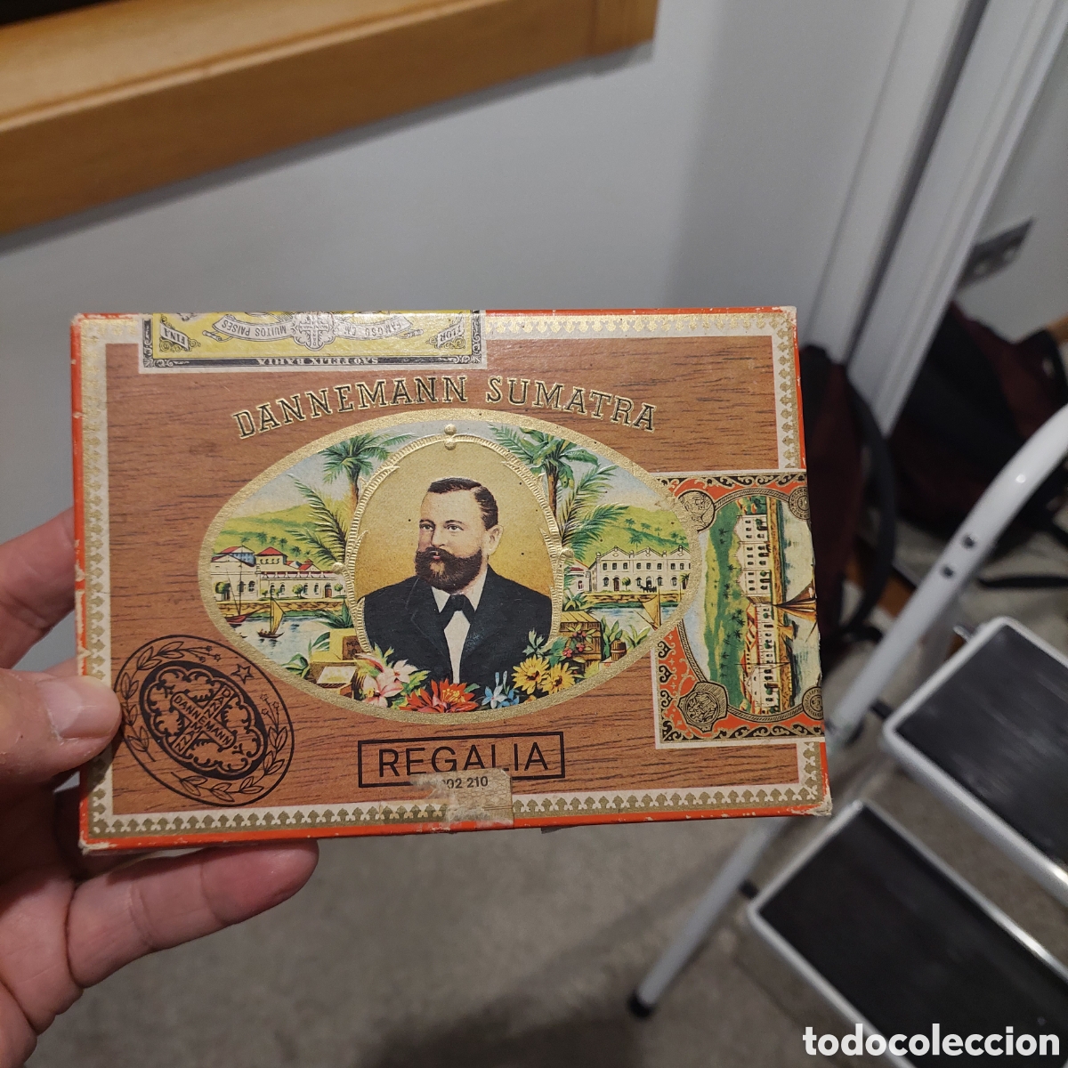 Cajas y cajitas met&aacute;licas: Caja de puros Danneman. - Foto 1