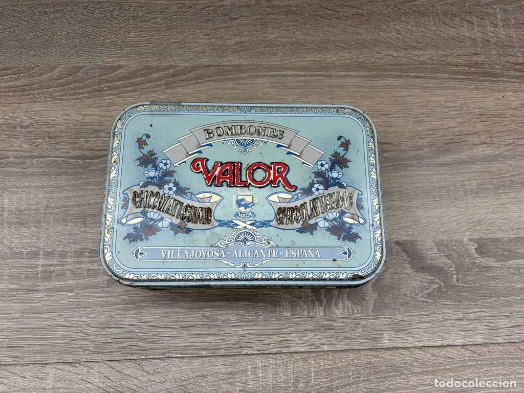 Cajas y cajitas met&aacute;licas: LATA DE CHOCOLATES VALOR - Foto 3