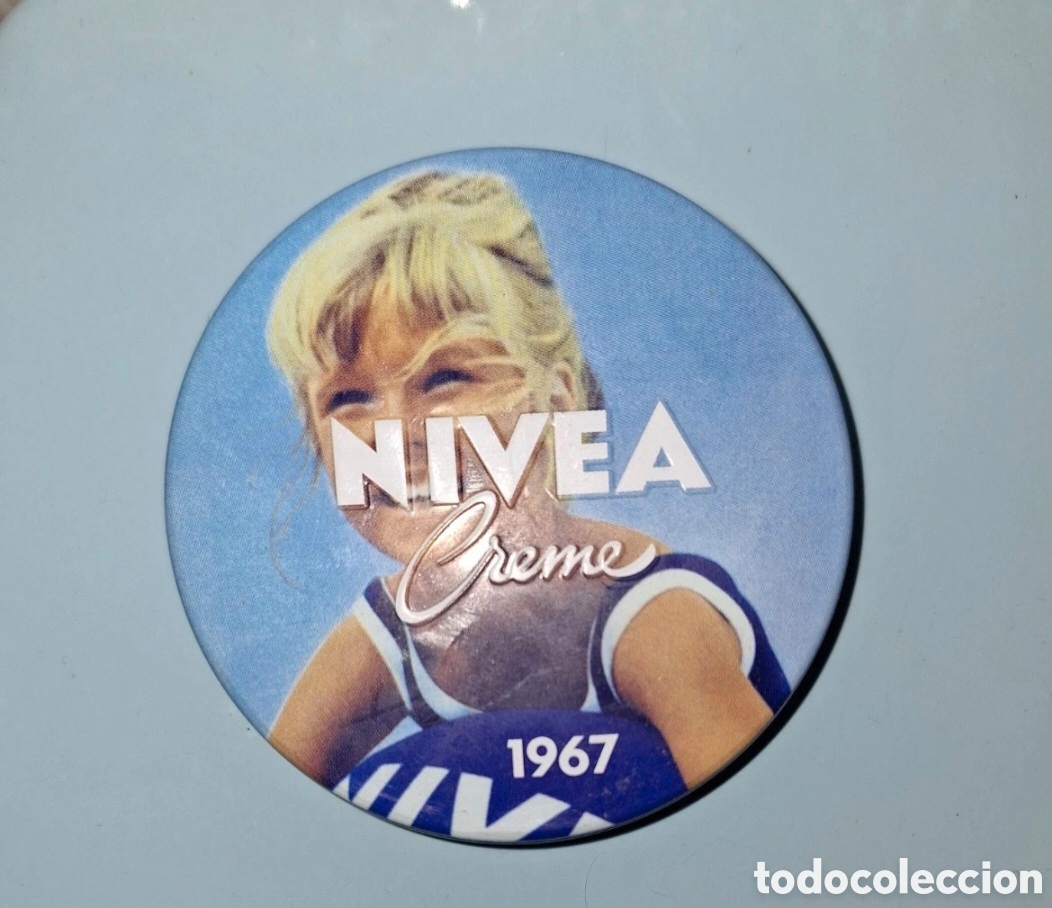 Cajas y cajitas met&aacute;licas: Lata Nivea Edici&oacute;n limitada 1967 - Foto 1