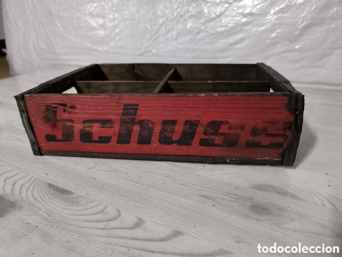 Boxes and metal boxes: Caja antigua de madera de bebidas Schuss