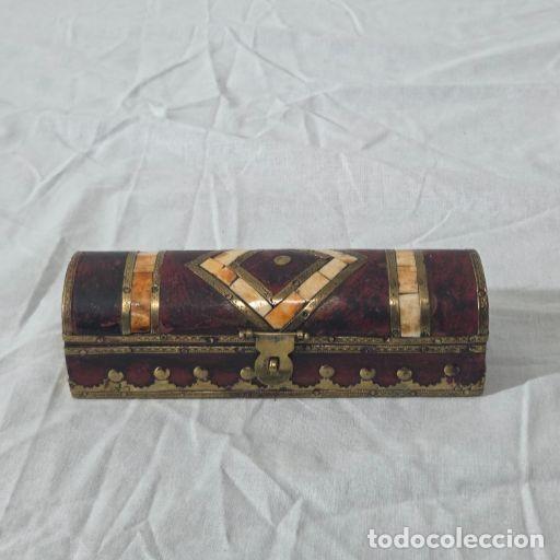 Cajas y cajitas met&aacute;licas: Caja cofre de madera y hueso - Foto 1