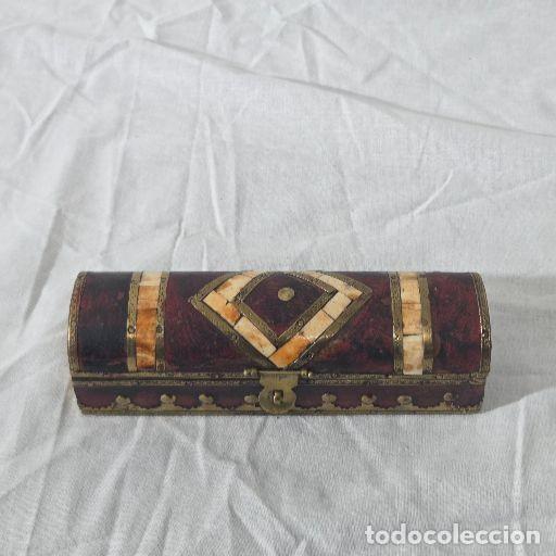 Cajas y cajitas met&aacute;licas: Caja cofre de madera y hueso - Foto 2