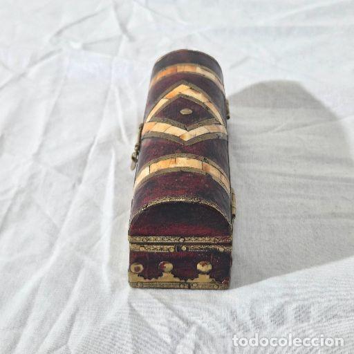 Cajas y cajitas met&aacute;licas: Caja cofre de madera y hueso - Foto 4