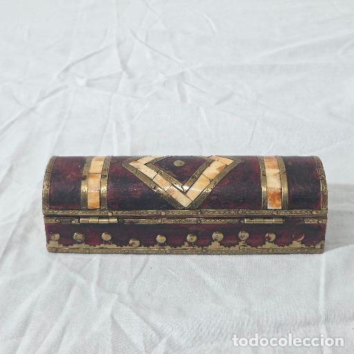 Cajas y cajitas met&aacute;licas: Caja cofre de madera y hueso - Foto 6