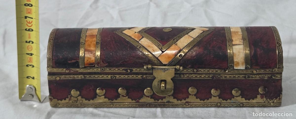 Cajas y cajitas met&aacute;licas: Caja cofre de madera y hueso - Foto 13