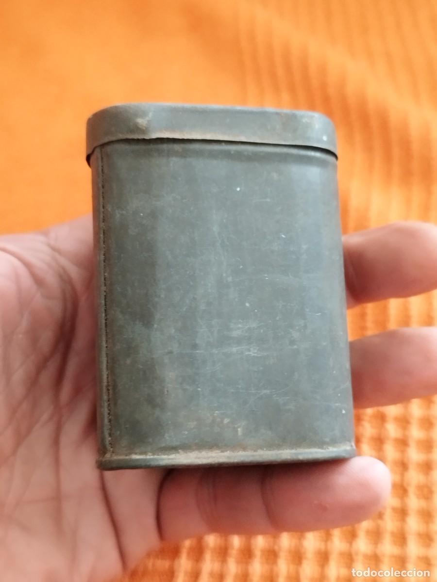 Cajas y cajitas met&aacute;licas: Antigua caja rectangular, lata de hojalata. - Foto 2