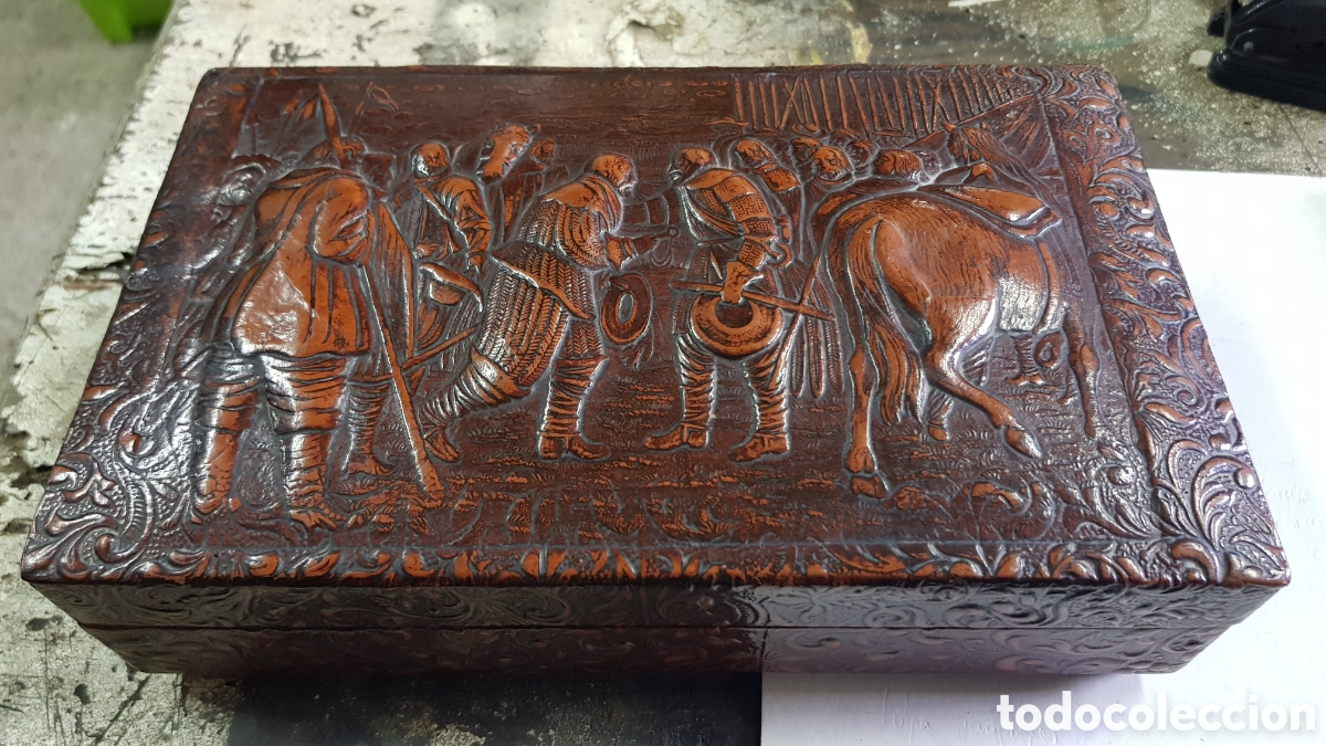 Cajas y cajitas met&aacute;licas: Caja de tabaco antigua - Foto 1
