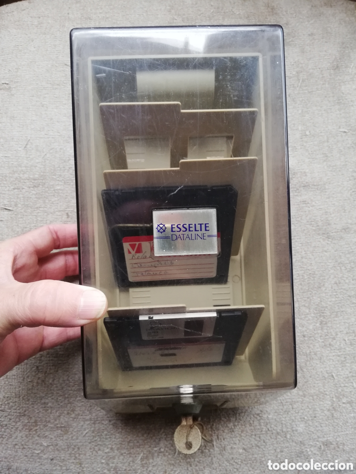 Bo&icirc;tes et petites bo&icirc;tes m&eacute;talliques: Archivador de disquettes disquetes disketes de 3,5 pulgadas Esselte Dataline, con cerradura y llaves