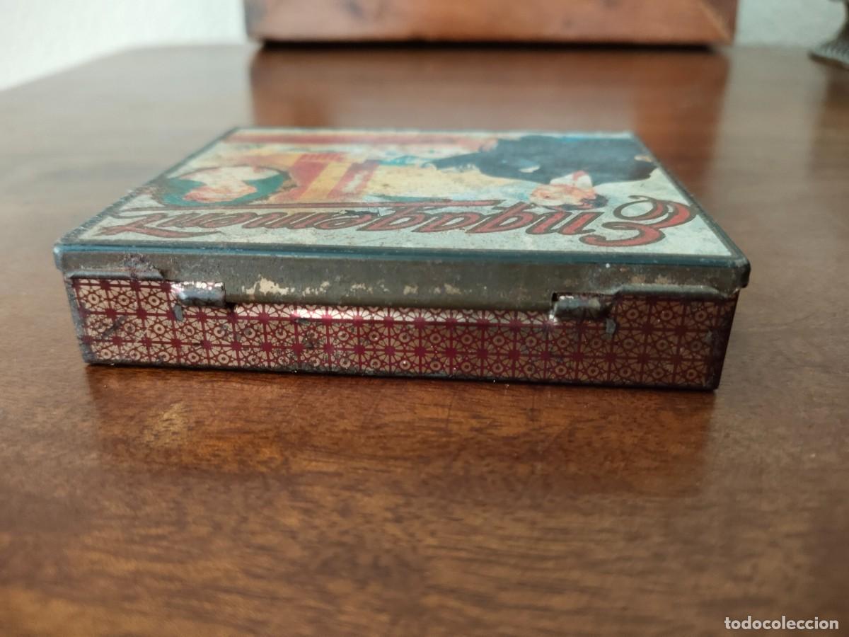 Cajas y cajitas met&aacute;licas: Cajita de tabaco Engagement. - Foto 5
