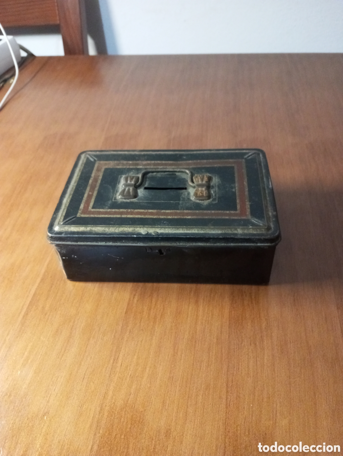 Cajas y cajitas met&aacute;licas: Antigua caja de chapa &iquest;Paya???