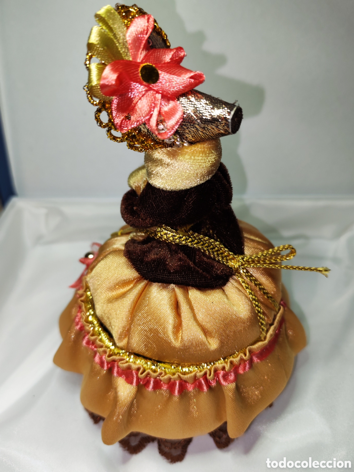 Cajas y cajitas met&aacute;licas: Caja de mu&ntilde;ecas &rdquo;Dama con manguitos&rdquo;. CL - Foto 4