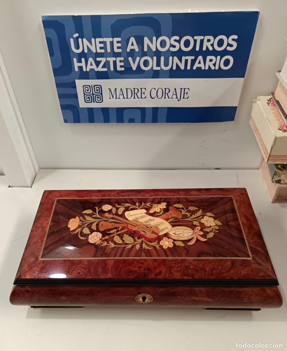 Cajas y cajitas met&aacute;licas: Joyero, Caja de m&uacute;sica de marqueter&iacute;a