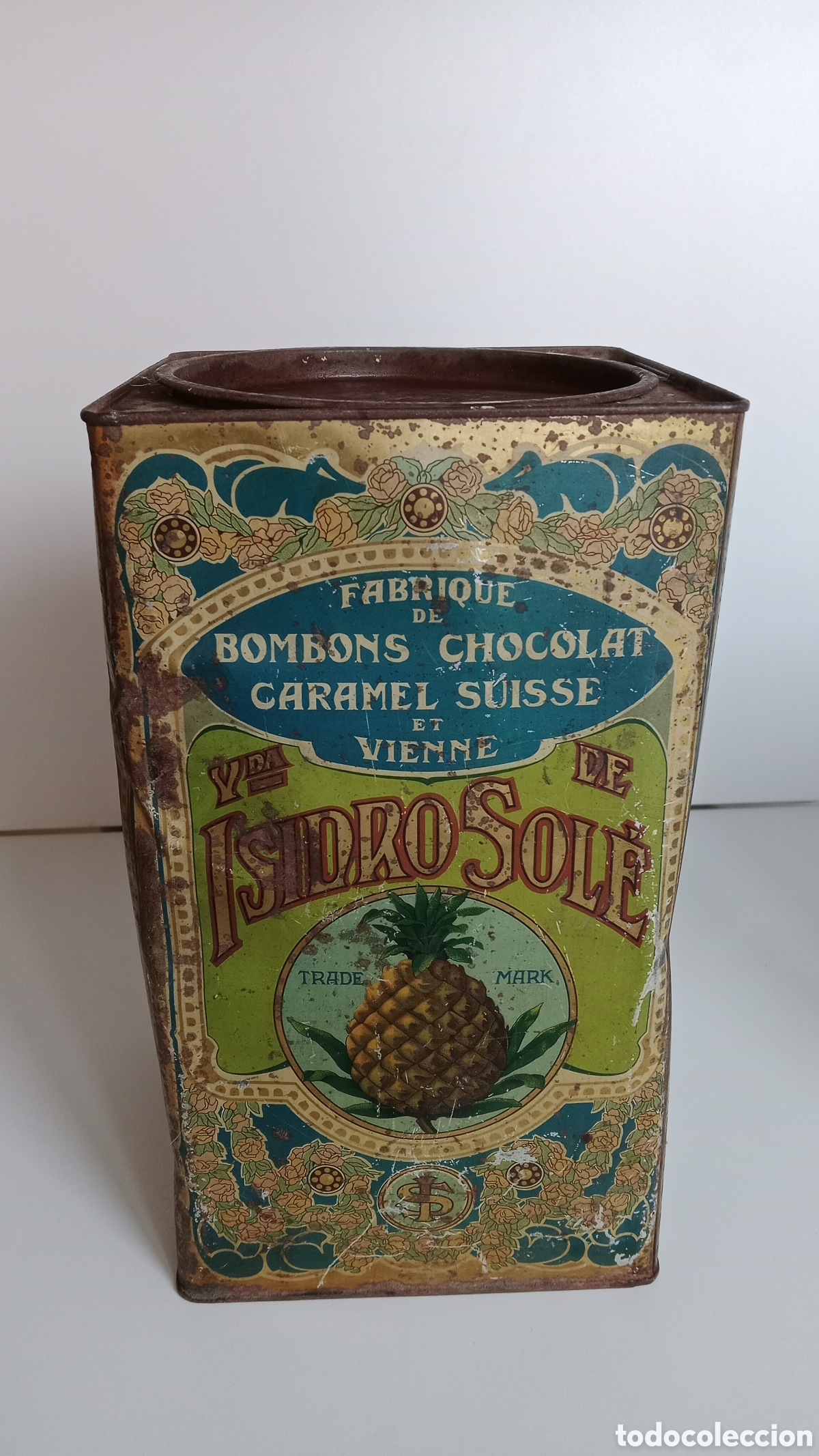 Cajas y cajitas met&aacute;licas: Antigua lata de bombones y caramelos de Suiza y Viena. Francesa s XX. 1900