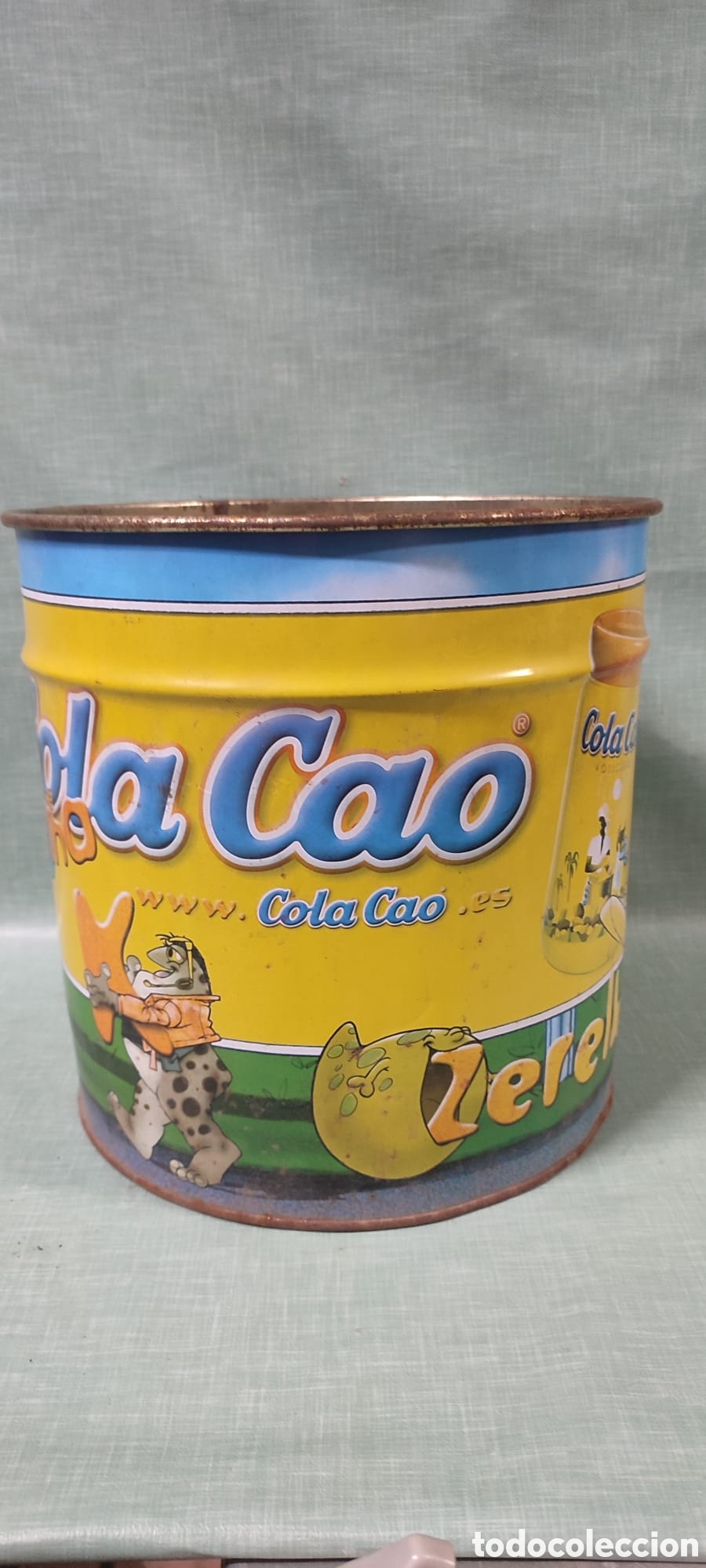 Cajas y cajitas met&aacute;licas: Lata gigante de cola cao Colacao, cubo papelera.