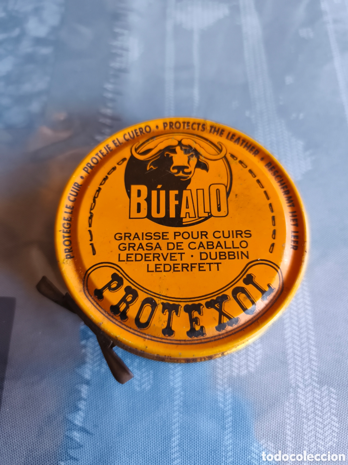 Cajas y cajitas met&aacute;licas: Antigua lata de gasa de caballo bufalo