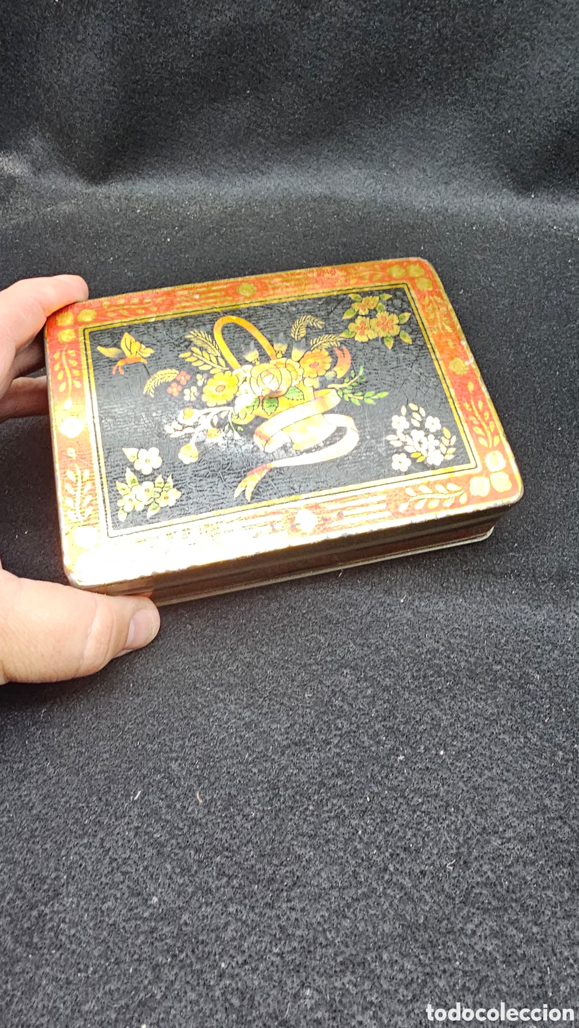 Cajas y cajitas met&aacute;licas: Antigua caja de caramelos