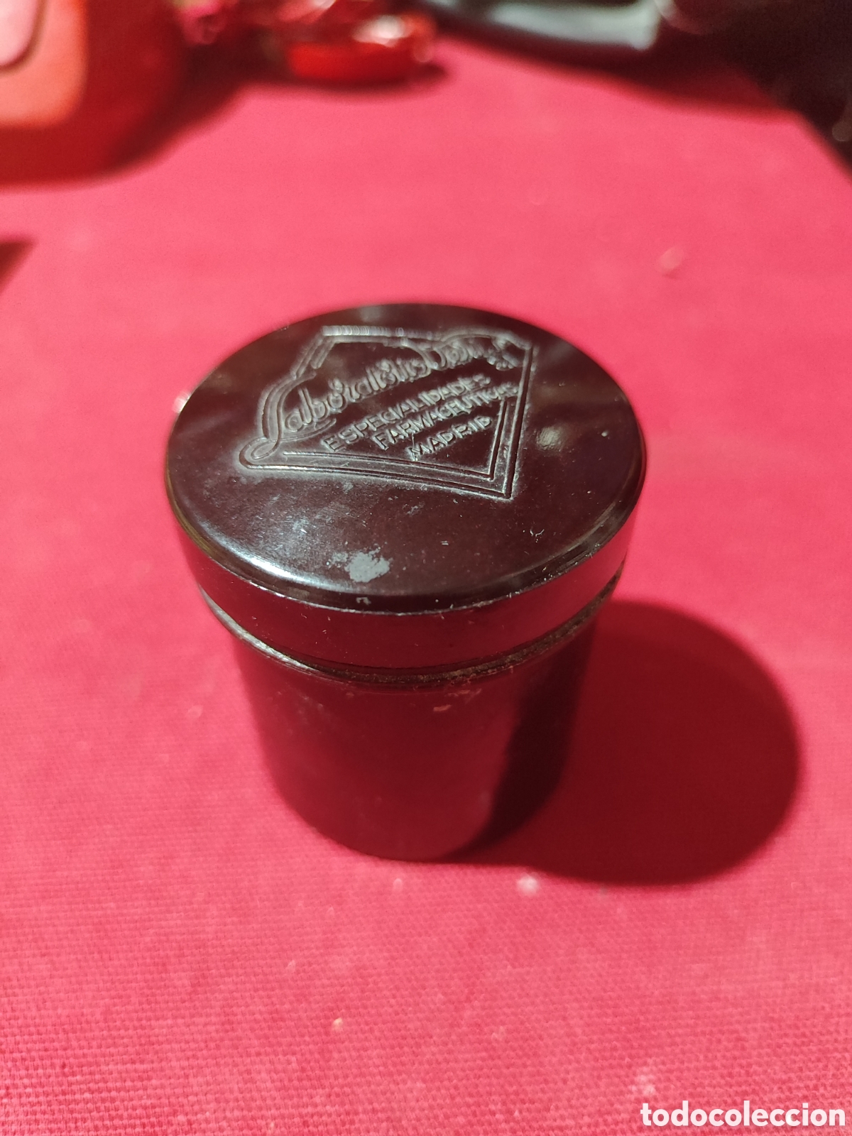 Cajas y cajitas met&aacute;licas: Antiguo bote de baquelita Laboratorio Veris Madrid