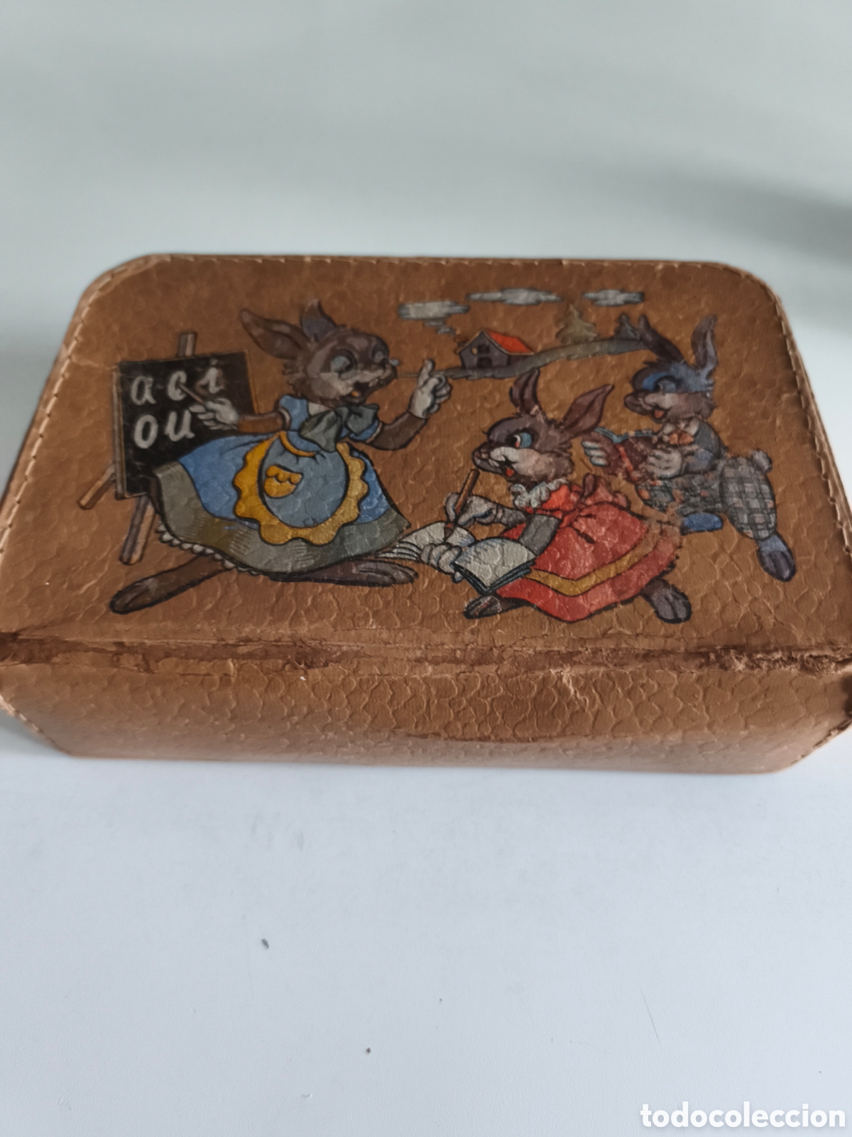 Cajas y cajitas met&aacute;licas: Antiguo cab&aacute;s escolar