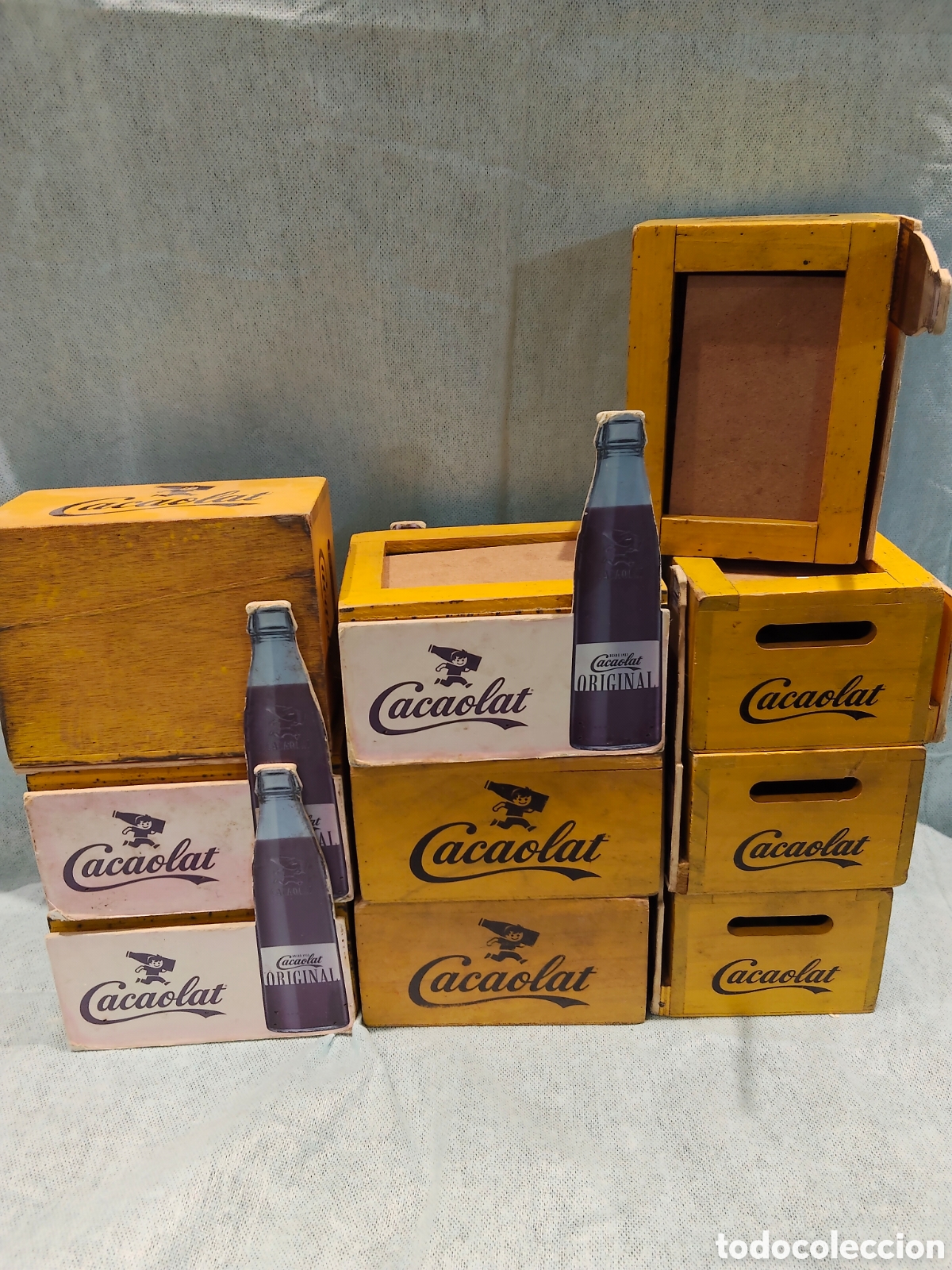Cajas y cajitas met&aacute;licas: Servilleteros Cacaolat y cubo Coca-Cola