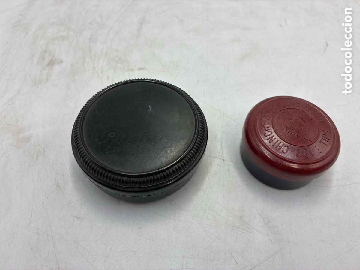 Cajas y cajitas met&aacute;licas: Dos cajas de baquelita .