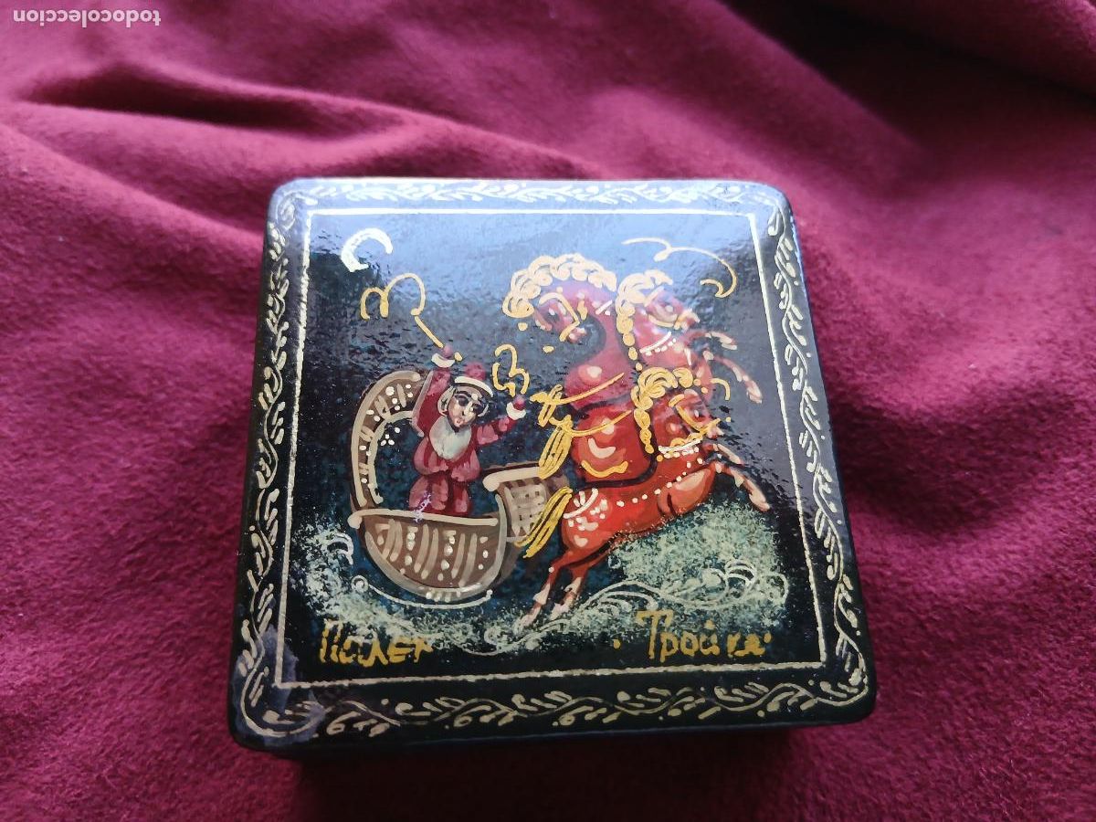 Cajas y cajitas met&aacute;licas: Caja rusa pintada y firmada