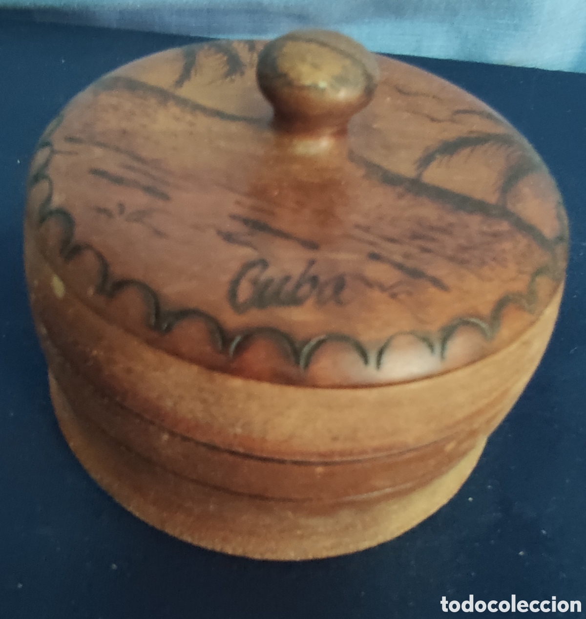 Cajas y cajitas met&aacute;licas: Caja de madera tallada