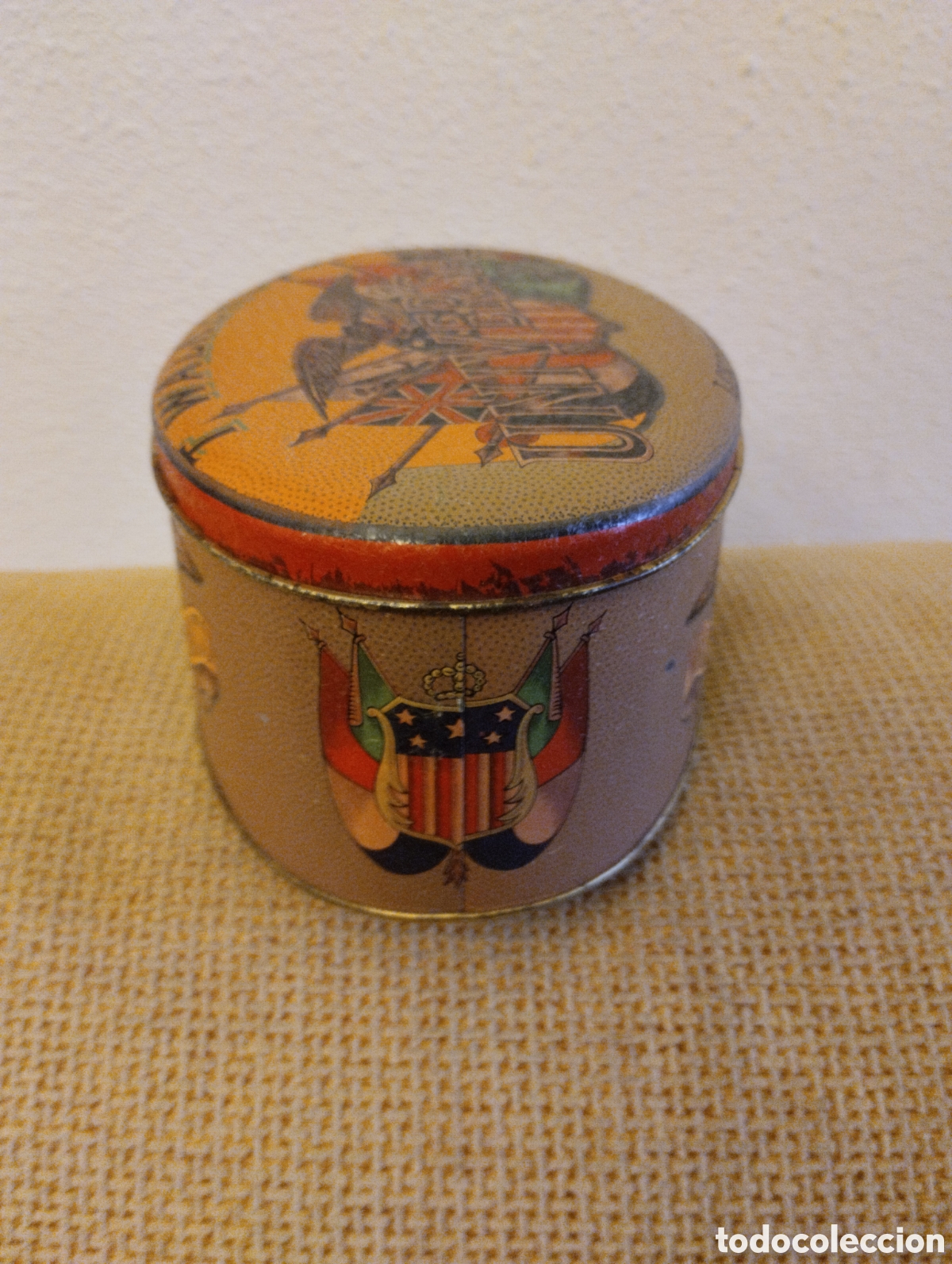 Cajas y cajitas met&aacute;licas: Lata tabaco ovalada antigua - Foto 5