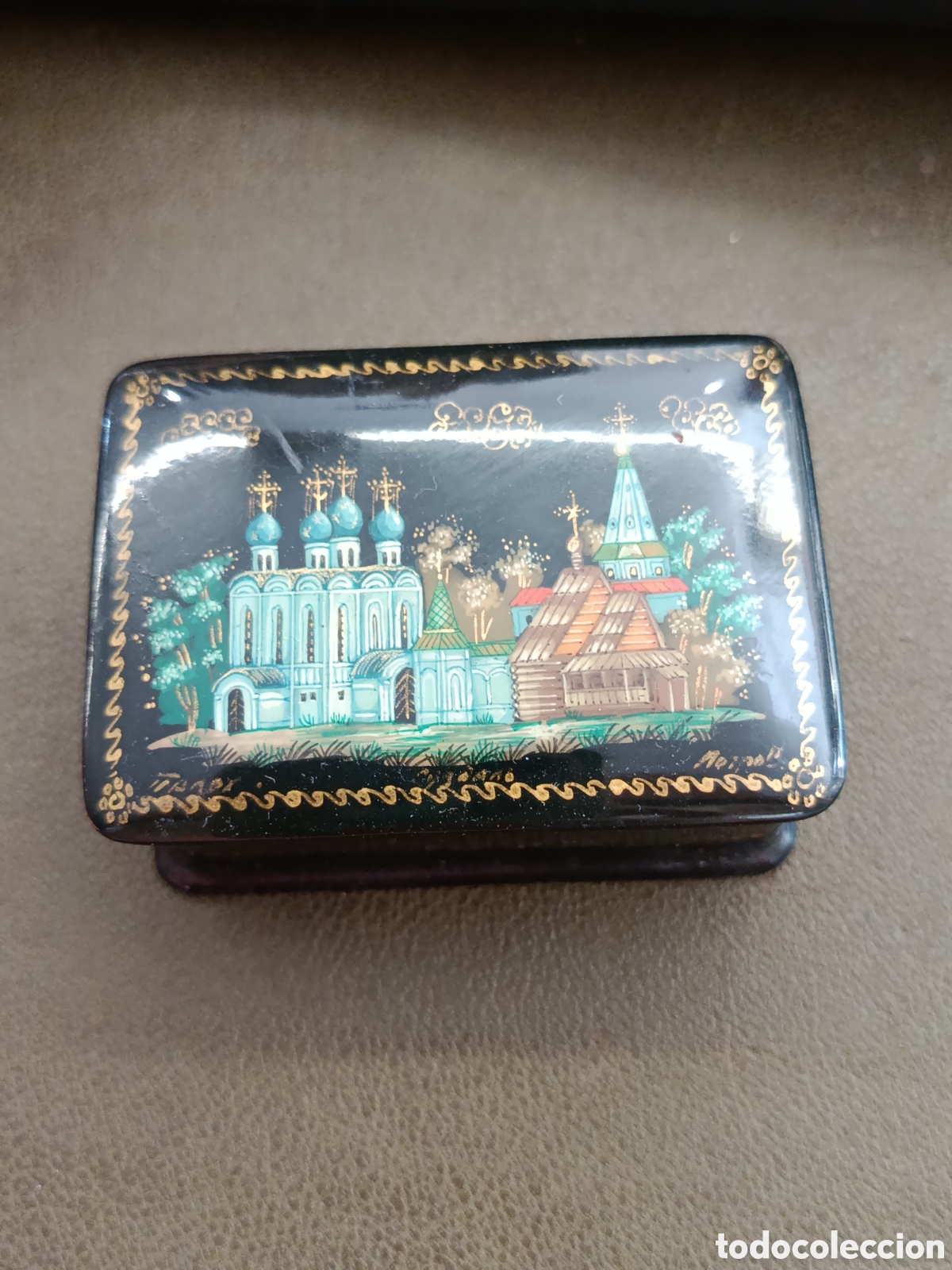 Cajas y cajitas met&aacute;licas: Cajita rusa de madera lacada. 7cm x 5cm x 3cm