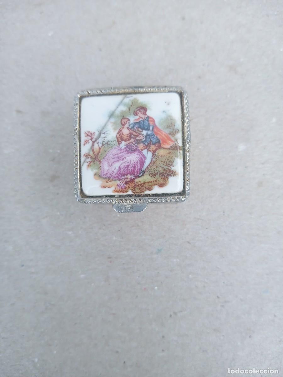 Cajas y cajitas met&aacute;licas: BONITO PASTILLERO LIMOGES ANTIGUO