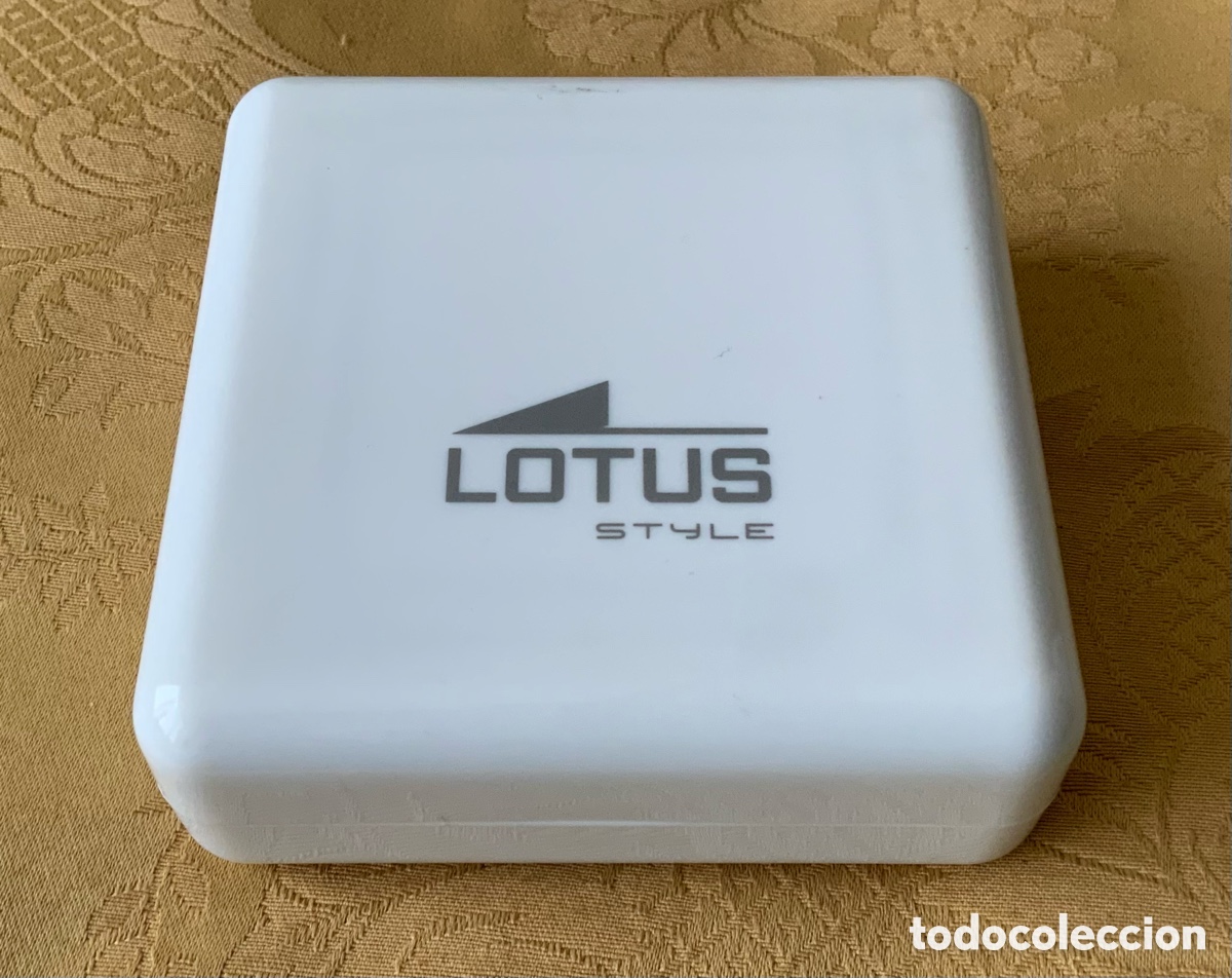 Cajas y cajitas met&aacute;licas: CAJA LOTUS COLOR BLANCO