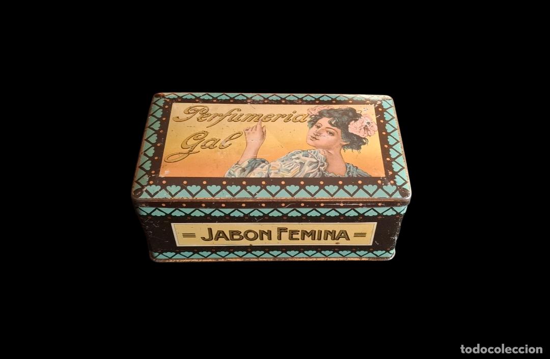 Cajas y cajitas met&aacute;licas: (LA-260425)CAJA DE LATA - PERFUMER&Iacute;AS GAL - JAB&Oacute;N FEMINA - FERRANZ,25 (MADRID)