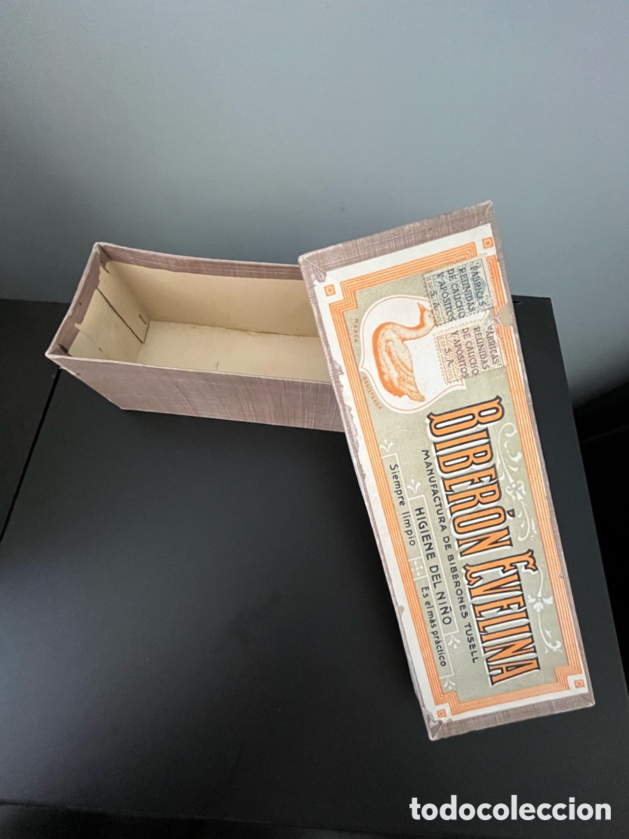 Cajas y cajitas met&aacute;licas: Caja de cart&oacute;n vac&iacute;a de Biber&oacute;n Evelina