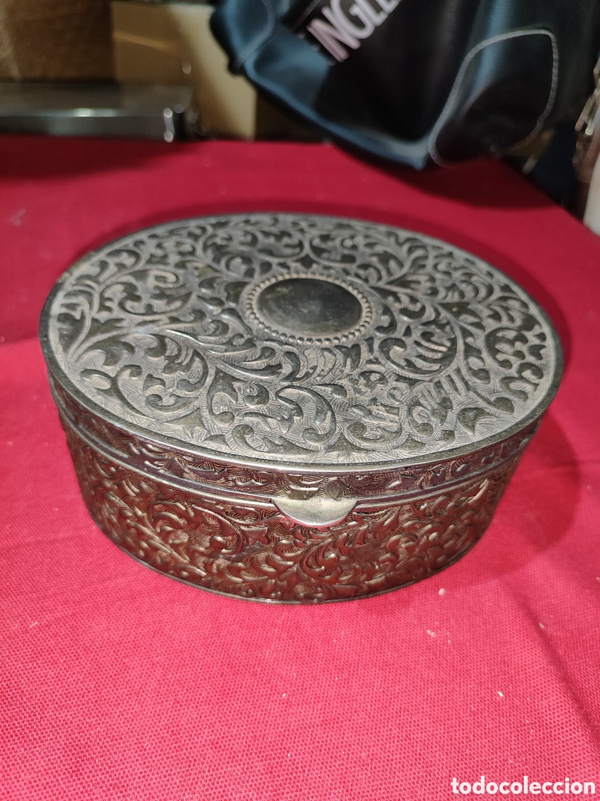 Cajas y cajitas met&aacute;licas: Cofre caja joyero de metal plateado a&ntilde;os 70