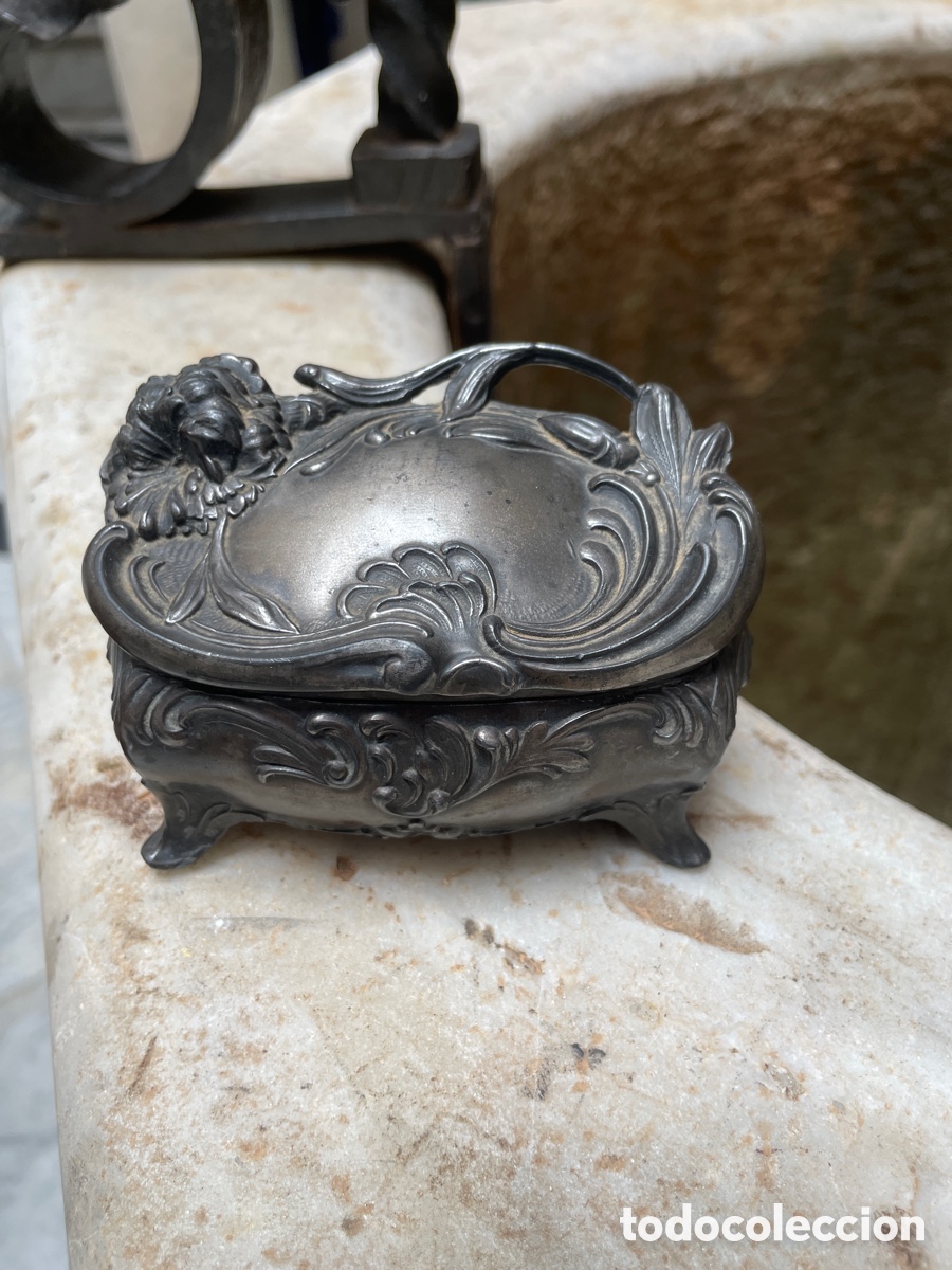 Cajas y cajitas met&aacute;licas: Joyero calamina Art Nouveau