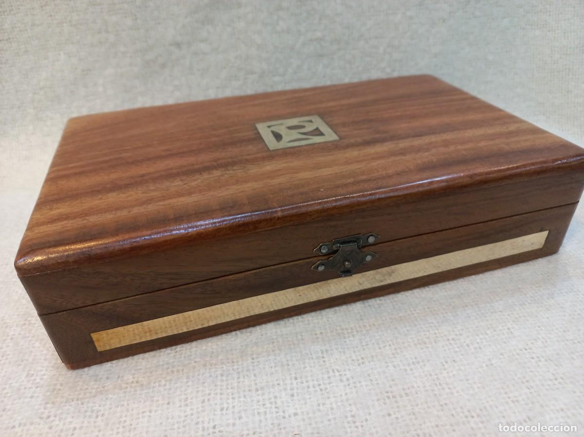 Cajas y cajitas met&aacute;licas: CAJA madera &uml;PALISANDRO&uml; con lat&oacute;n (24cm)