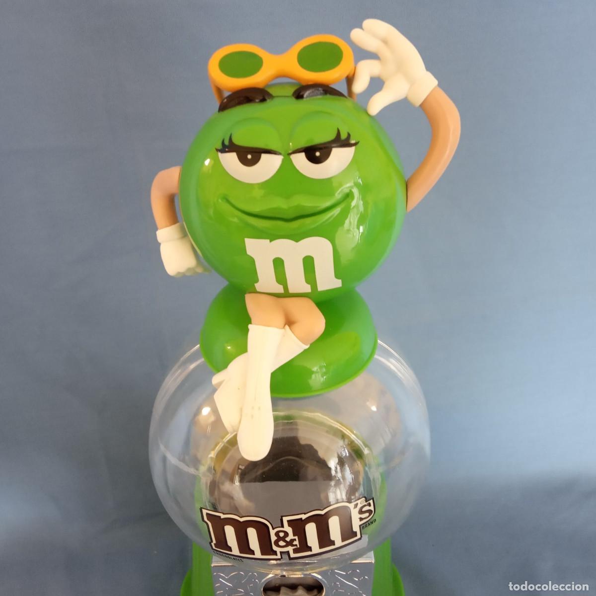 Cajas y cajitas met&aacute;licas: M&aacute;quina M&Ms Chica Verde con gafas