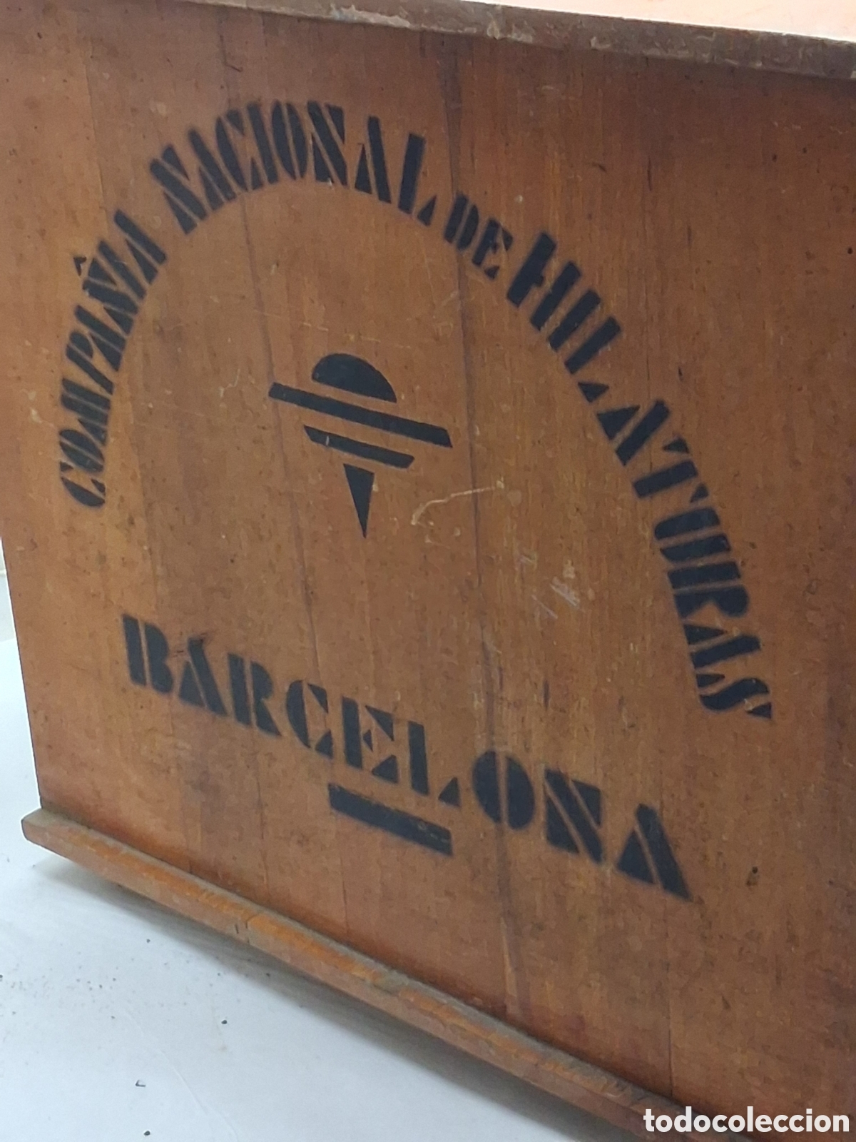 Cajas y cajitas met&aacute;licas: Mueble compa&ntilde;&iacute;a Nacional Hilaturas