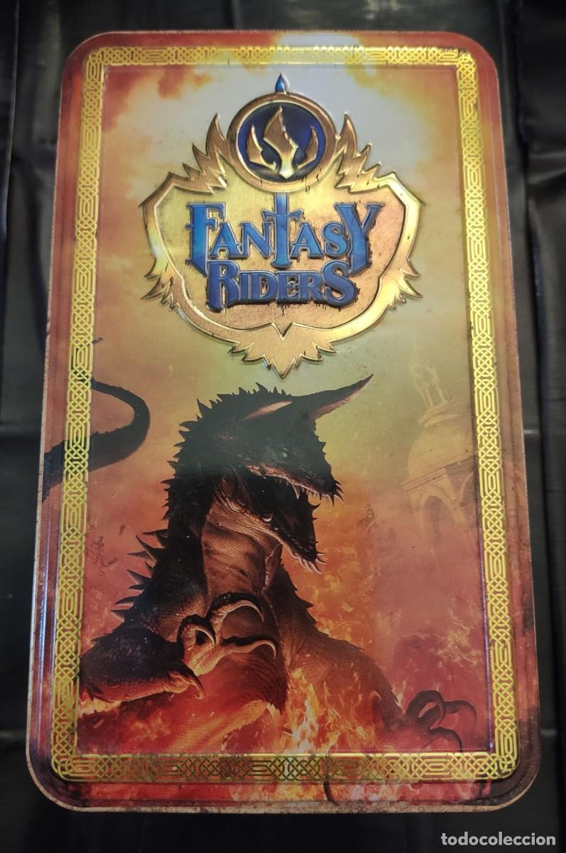 Cajas y cajitas met&aacute;licas: Caja met&aacute;lica Panini Fantasy Riders 2 (2019) Metal Box