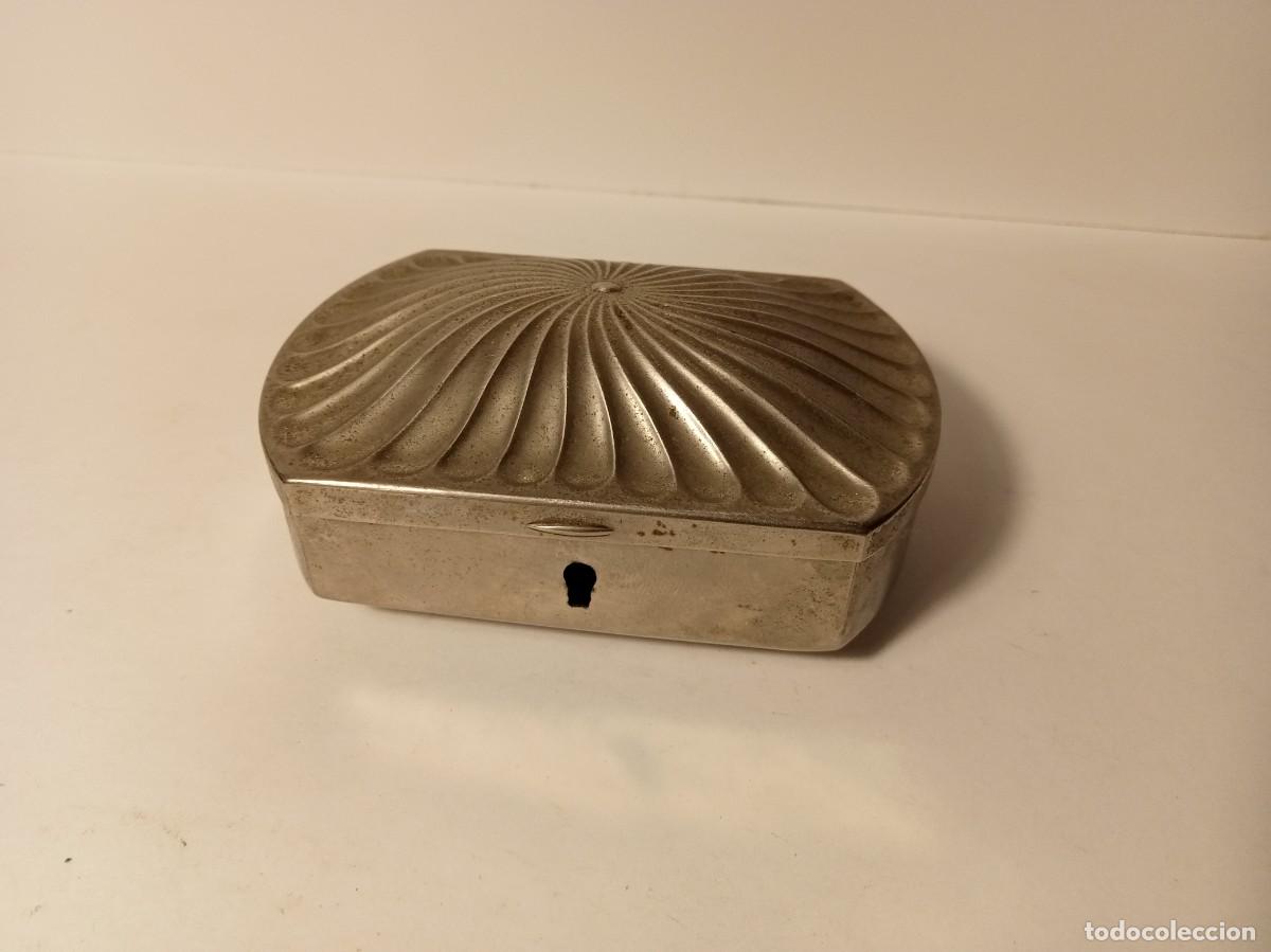 Cajas y cajitas met&aacute;licas: CAJA MET&Aacute;LICA ANTIGUA