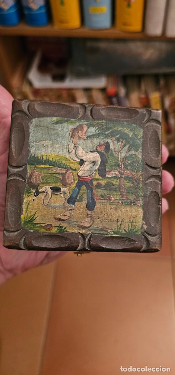 Cajas y cajitas met&aacute;licas: Preciosa caja antigua madera escena vasca