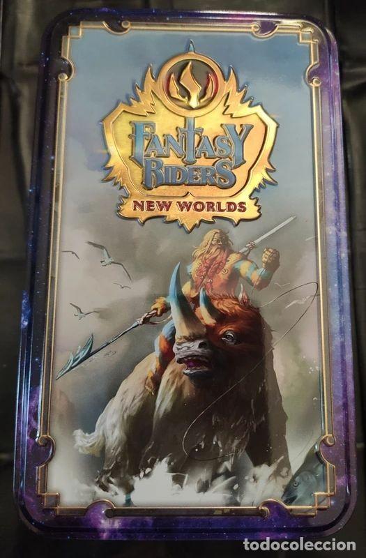 Cajas y cajitas met&aacute;licas: Caja met&aacute;lica Panini Fantasy Riders 4: New Worlds (2023) Metal Box