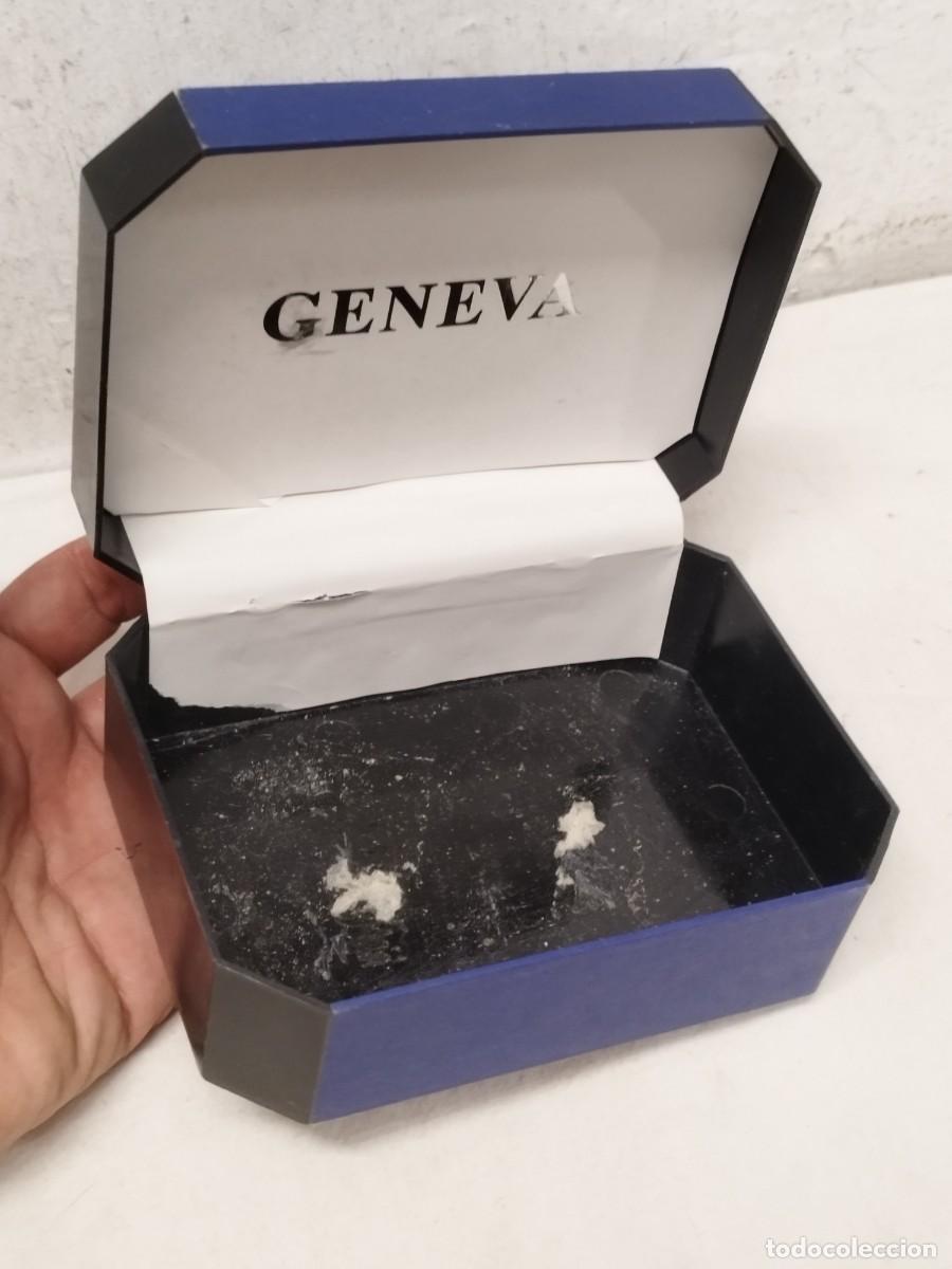 Cajas y cajitas met&aacute;licas: Caja para reloj Geneva, con el interior a restaurar. - Foto 1