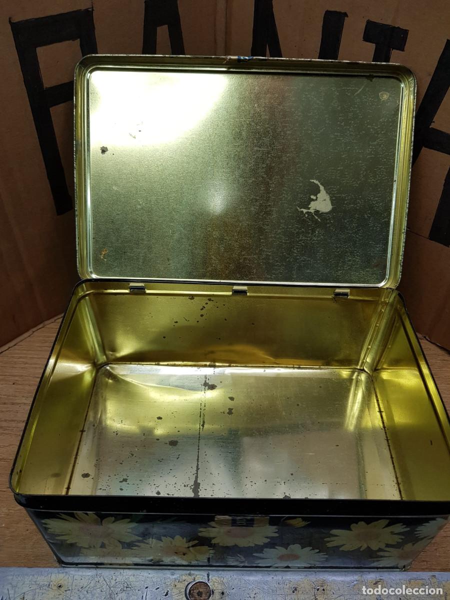 Cajas y cajitas met&aacute;licas: ANTIGUA CAJA DE COLA CAO - Foto 3