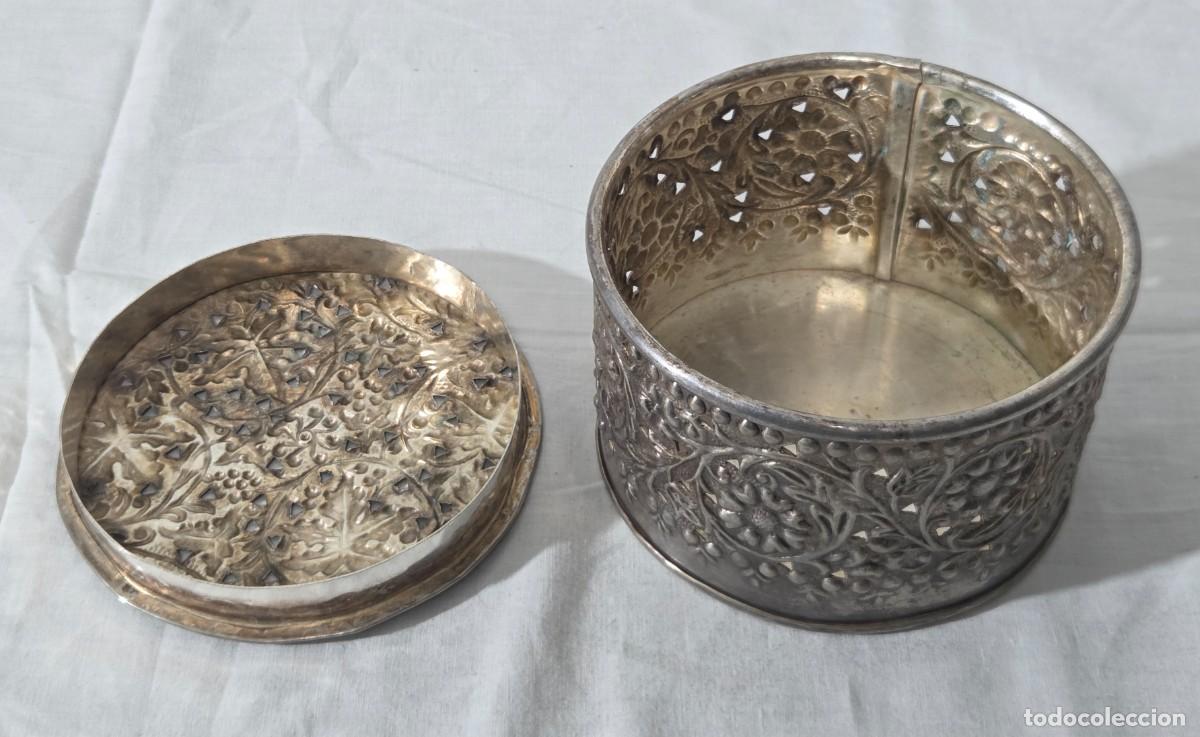 Cajas y cajitas met&aacute;licas: Caja de lat&oacute;n plateado calado - Foto 11
